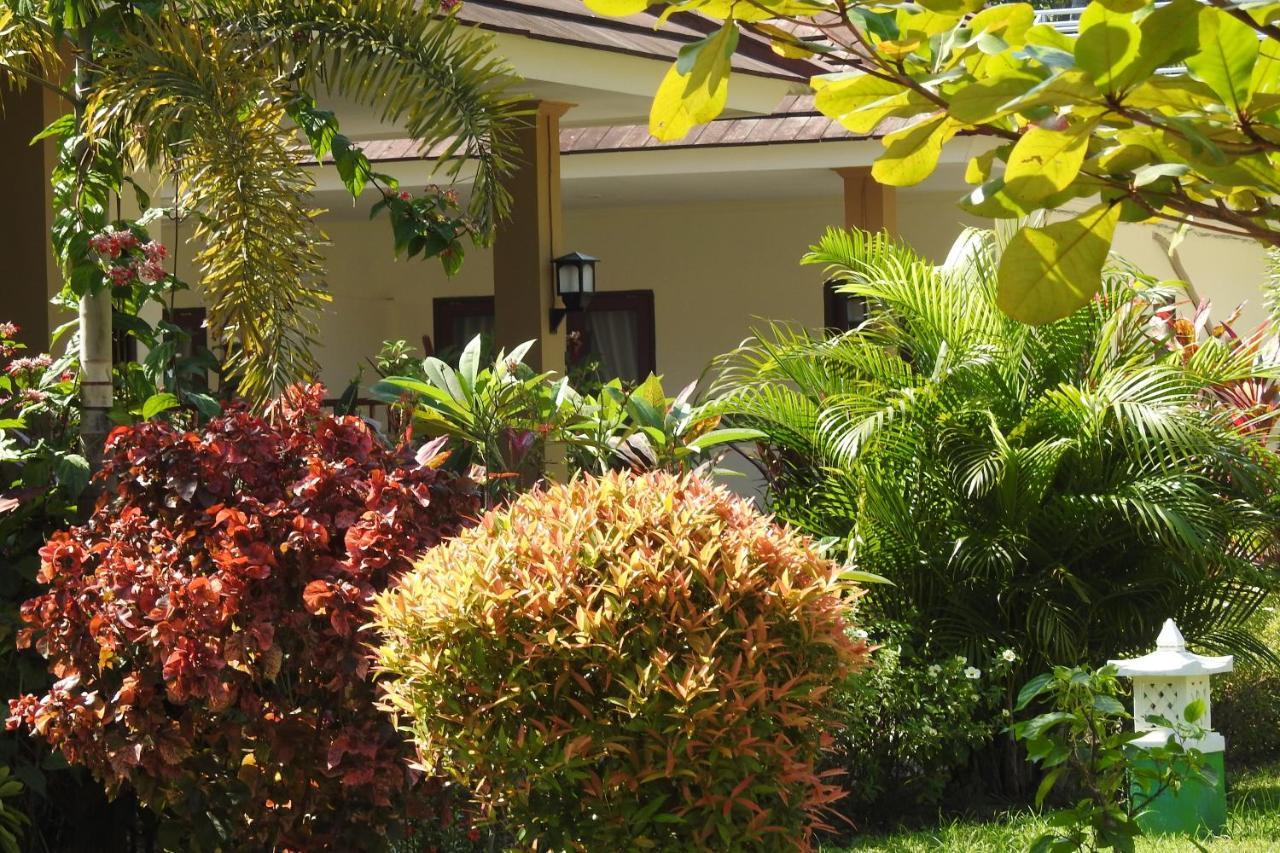D'Batur Hotel Senggigi Exteriér fotografie